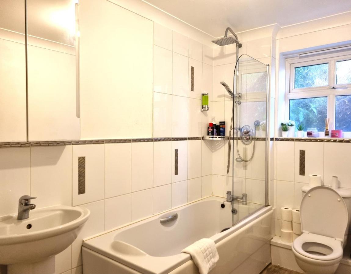 The Belmont, Old Town Apartment Суиндън Екстериор снимка
