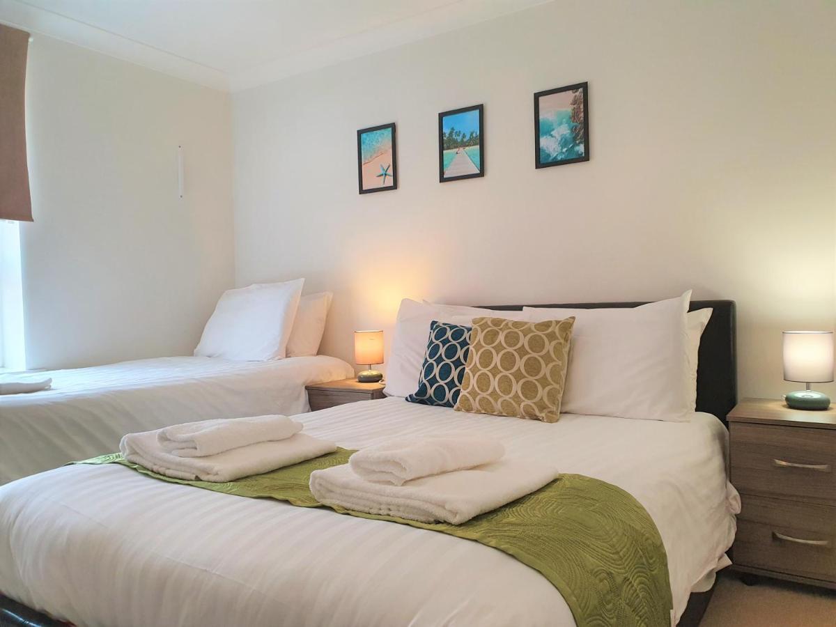 The Belmont, Old Town Apartment Суиндън Екстериор снимка